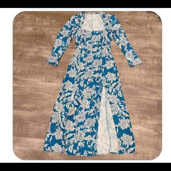 BEAUTIFUL SATIN PRINTED MIDI DRESS - Picture 9 of 9